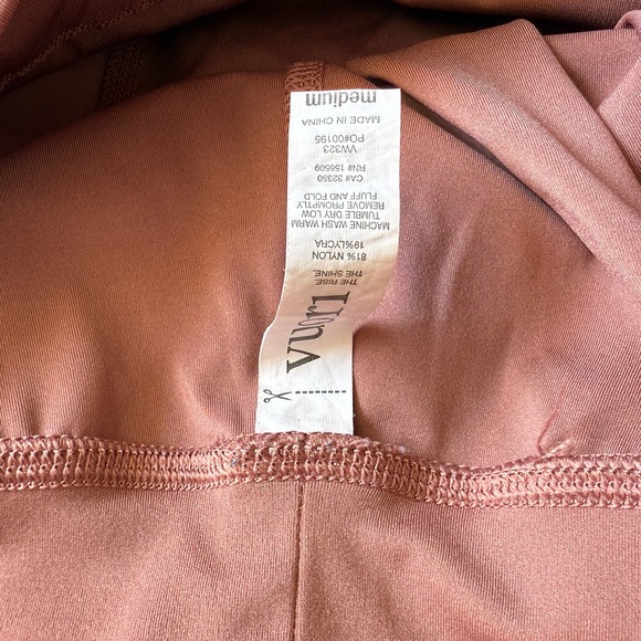 Vuori Daily Jogger Pants Mauve Medium – Worn a Couple Times - Picture 3 of 4